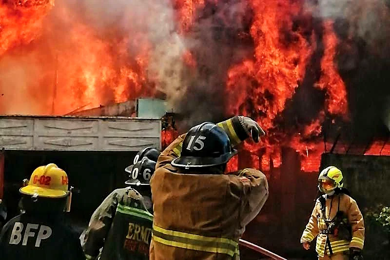 image of sunog sa malabon tugon ng mga awtoridad at lokal na pamahalaan