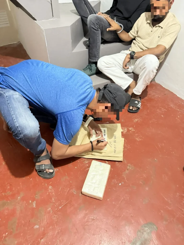 image of p233-m cocaine buy-bust operation leads to arrest