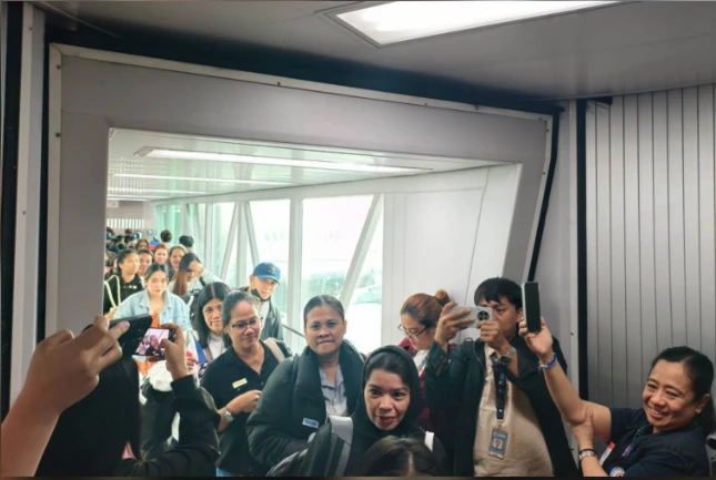 image of charter flight brings 343 filipinos middle east back to manila
