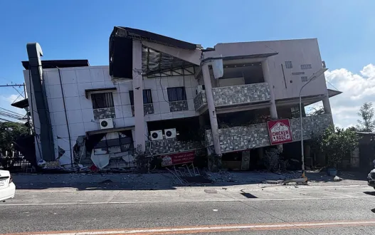 7.8 magnitude earthquake today