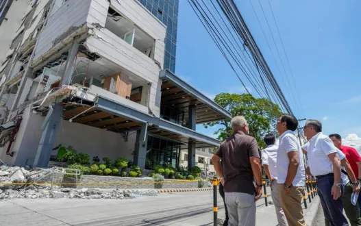 Marcos Inspects Earthquake Damage