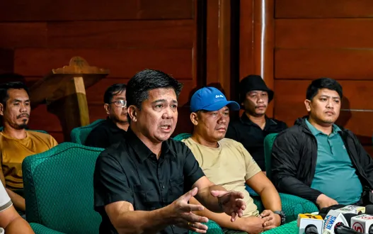 Defensor plead not guilty