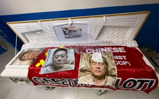 mga kabaong
