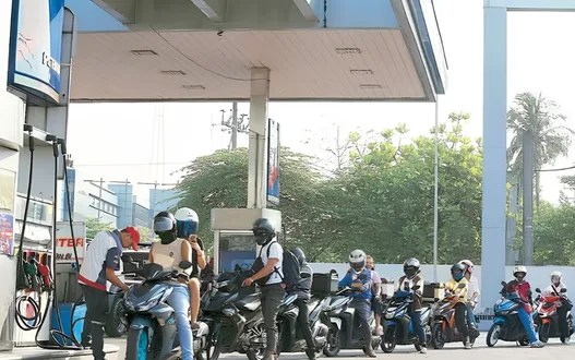 projected oil price rollback